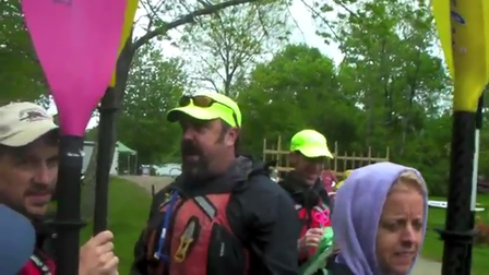 How to get 100 paddlers on the world longest kayak